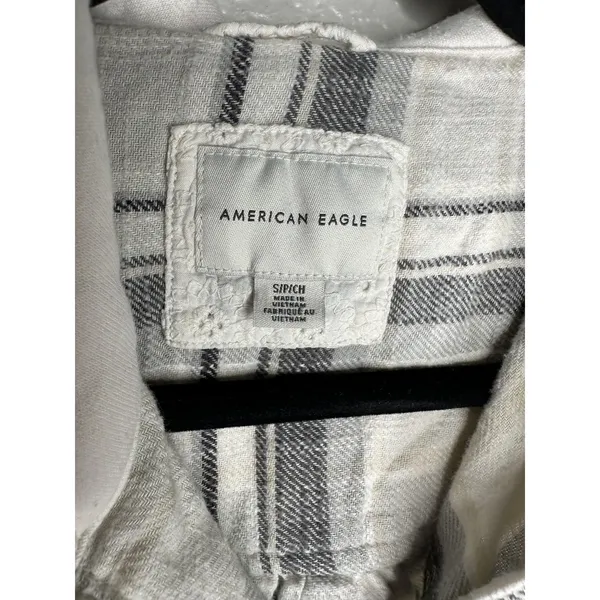 American Eagle Shirt Womens Small White Gray Plaid Hooded Button Front Flannel - Image 3