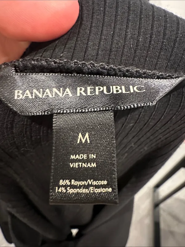 Banana Republic Black Ribbed Short Sleeve Top - Image 6