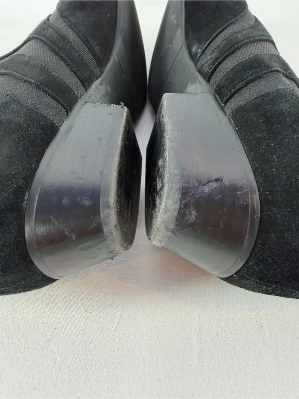 Neiman Marcus Point Toe Suede‎ Design Ankle Booties in Black Size 9 - Image 6