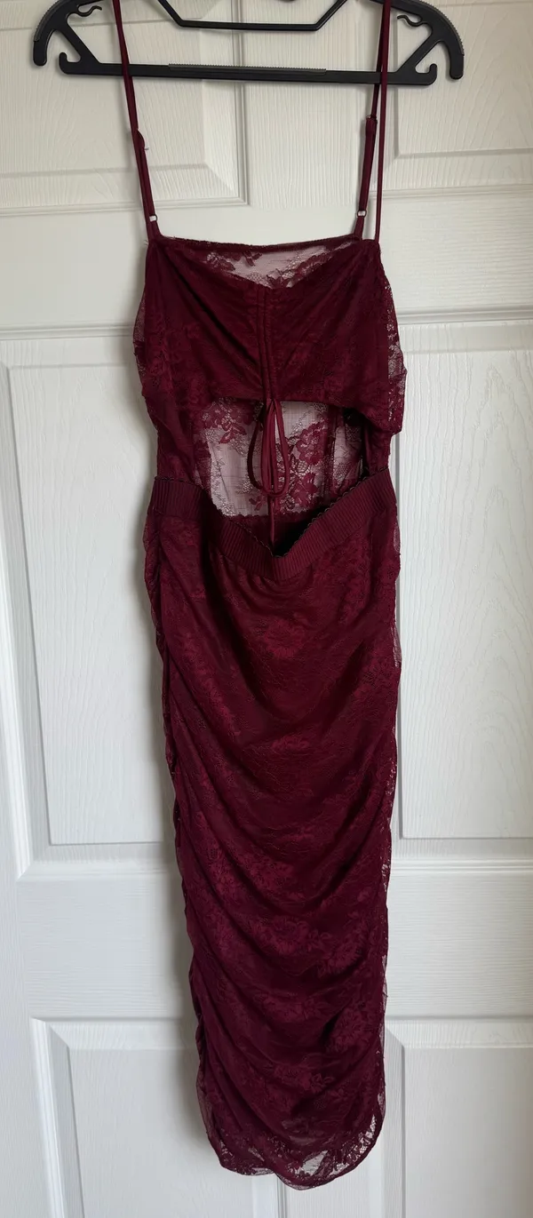 Lulus Burgundy Floral Lace Cutout Bodycon Midi Dress Size Medium - Image 3