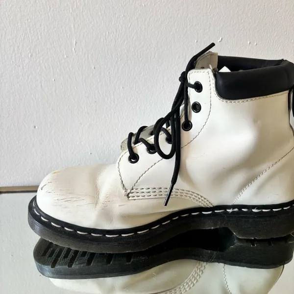Dr. Martens White Leather Boots Size 8 - Image 10