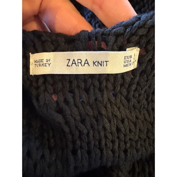 Zara Sweater Women Small Black Open Knit V Back Fringe Sides Short‎ Sleeve Tunic - Image 8
