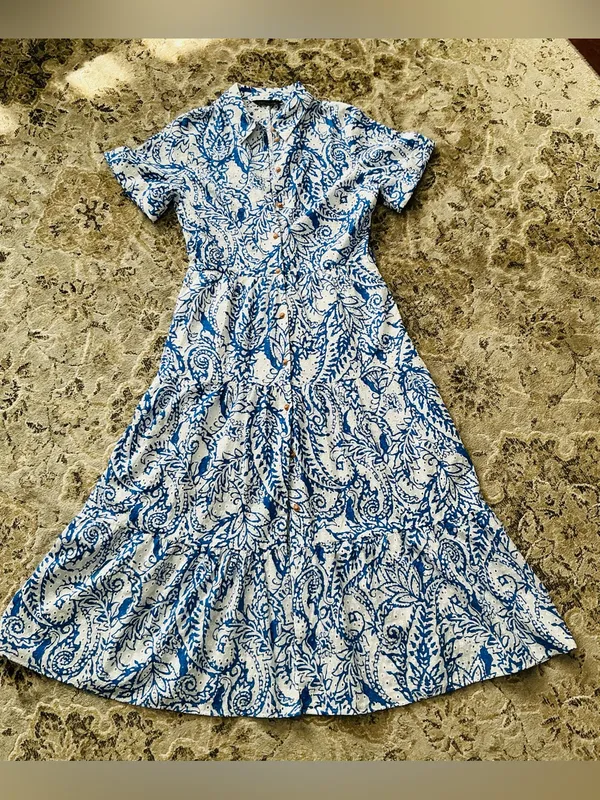 Zara Blue and White Paisley Button-Up Midi Dress 💙 - Image 4