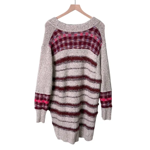 Free People Cloud Oversized Tunic Sweater V Neck Grey Tan Red Pink Size XS - Image 6