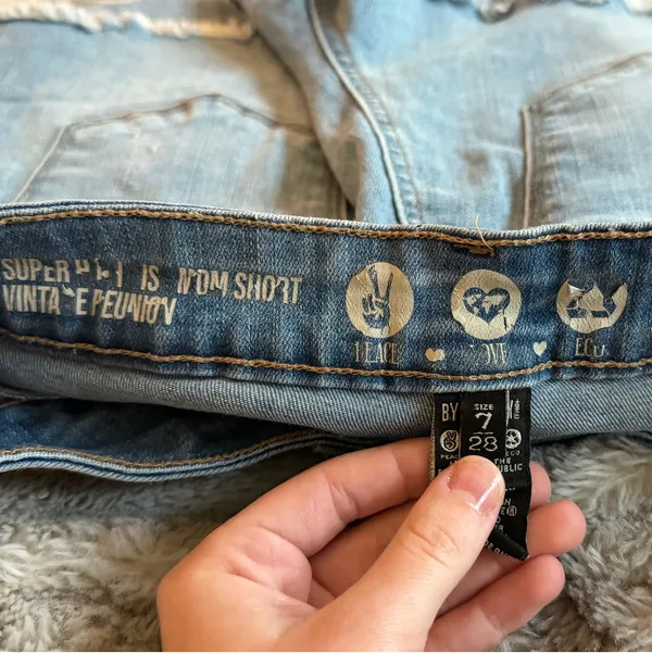 REWASH Super High-Rise Vintage Jean Shorts- 7/28 - Image 3