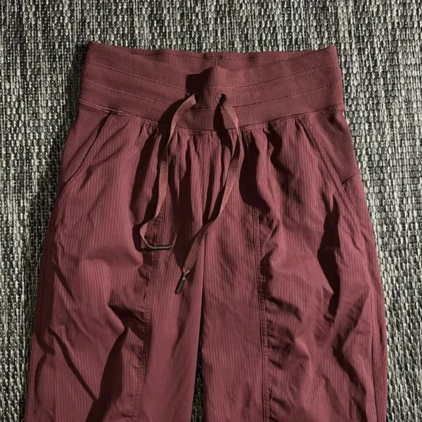 Lululemon Dance Studio Jogger Cassis Size 0 - Image 3