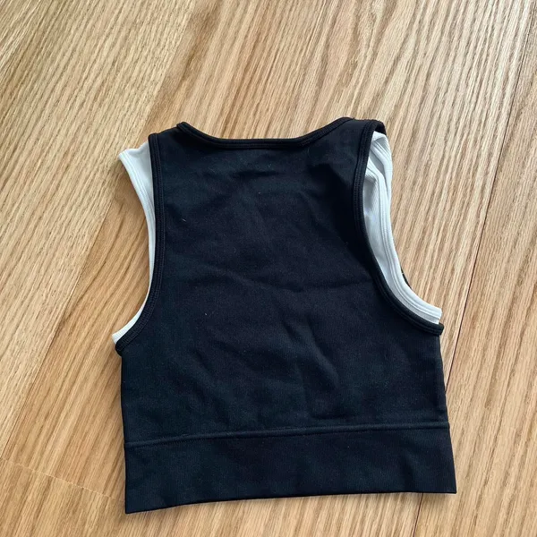 Glassons Tank - Image 2