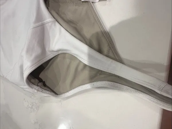 Lululemon Align Tank Top White size 12 NO REMOVABLE PADS - Image 3