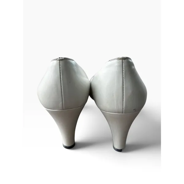 Vintage Salvatore Ferragamo Pumps 8 B White Leather Snakeskin Kitten Heel Italy - Image 6