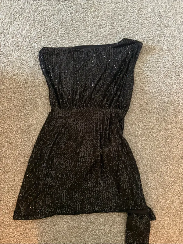 Hello Molly Black One-Shoulder Sequin Mini Dress - Image 6