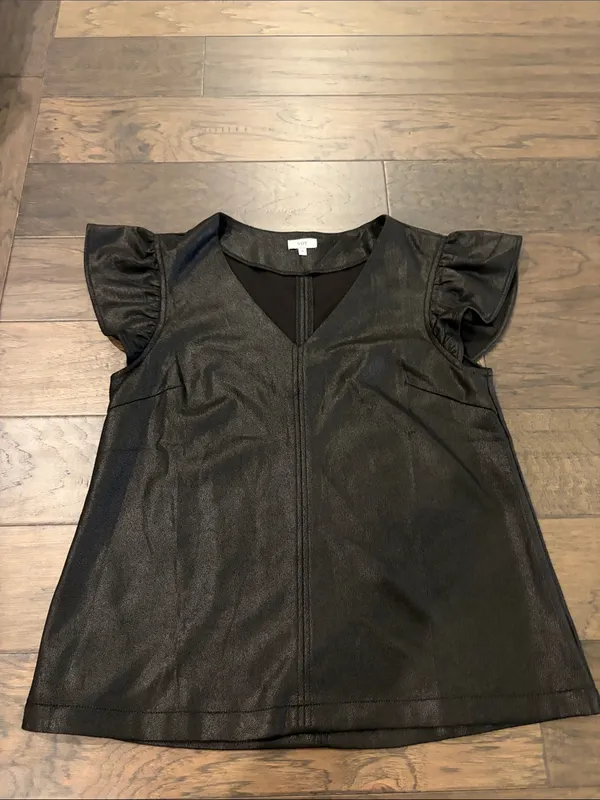 Voy Faux Suede Look Flutter Sleeve Top Sz M - Image 4