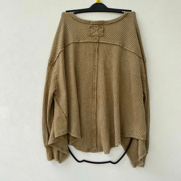 We The Free Free People XS Brown Waffle Knit Oversized V Neck Thermal Top - Image 3