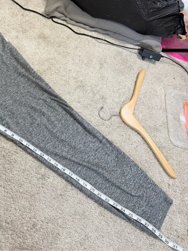 Vuori Women’s Performance Jogger Pants Pull On in Charcoal Heather XL - Image 12