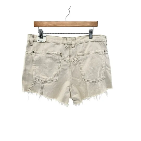 WE THE FREE Now Or Never Denim‎ Shorts Women's Size 31 Ivory NEW Distressed - Image 4