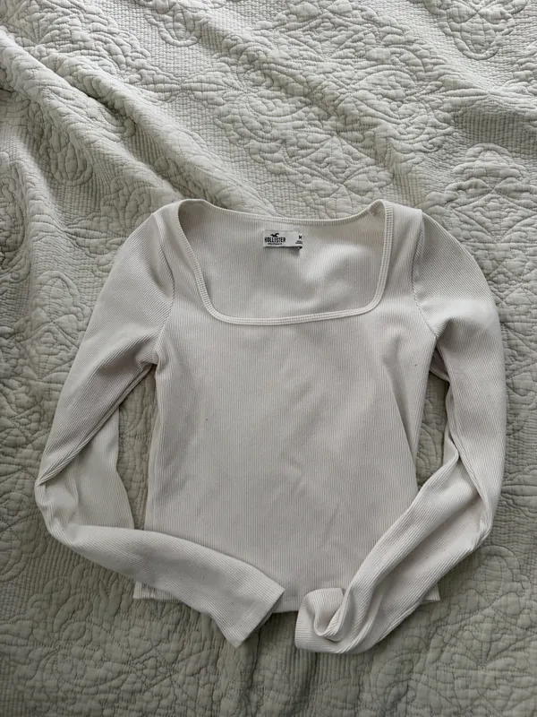 Hollister Ribbed Square-Neck Long Sleeve Top in Off-White - Image 2