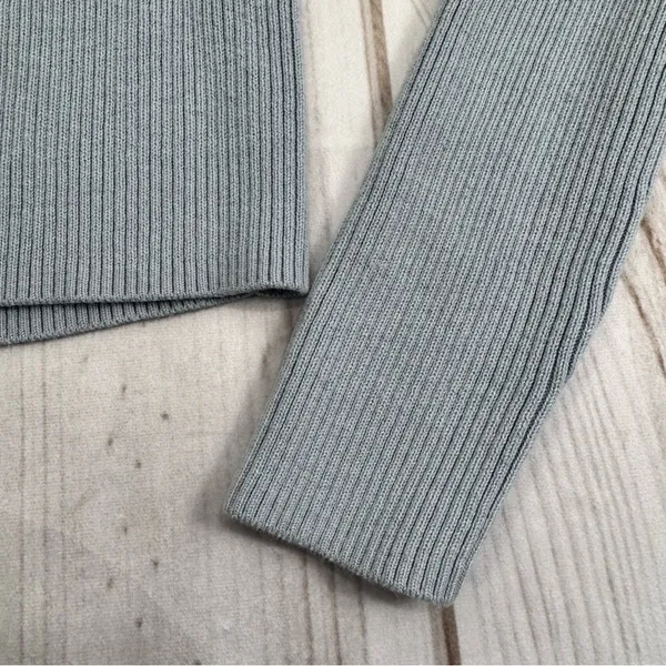 Brandy Melville Pale Blue Sweater Cropped V Neck Button Front Cottagecore Small - Image 7