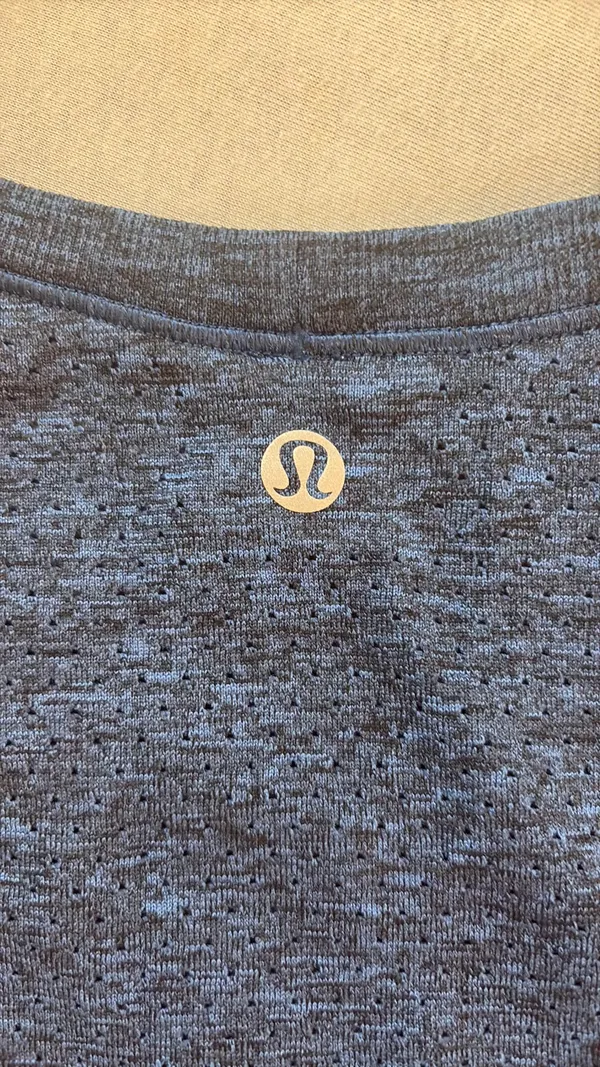 Lululemon Tank Perforated Blue  - Image 2