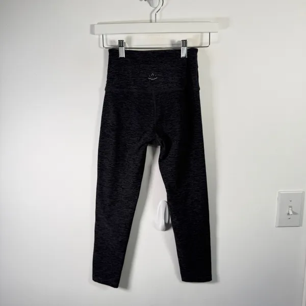 Beyond Yoga Spacedye Caught in the Midi High Waisted Leggings‎ Purple Womens XS? - Image 4