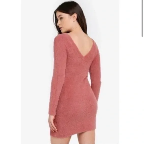 Abercrombie & Fitch V-Back Fuzzy Sweater Dress in dusty pink NWT - Image 3