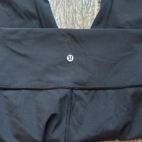 Lululemon leggings size 8 black full length - Image 8