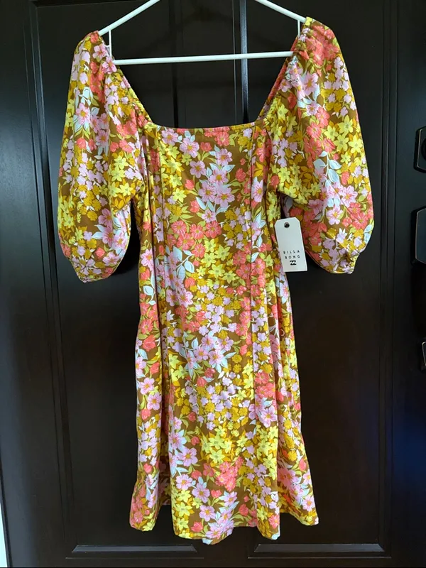 NWT Billabong Paradise Dress Floral Size Medium - Image 3
