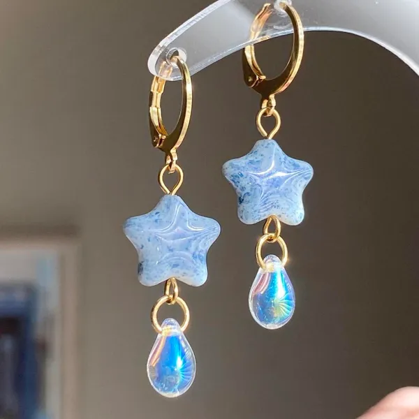 Handmade quality unique vintage rare Czech glass beads style dangle earrings🩵 - Image 3