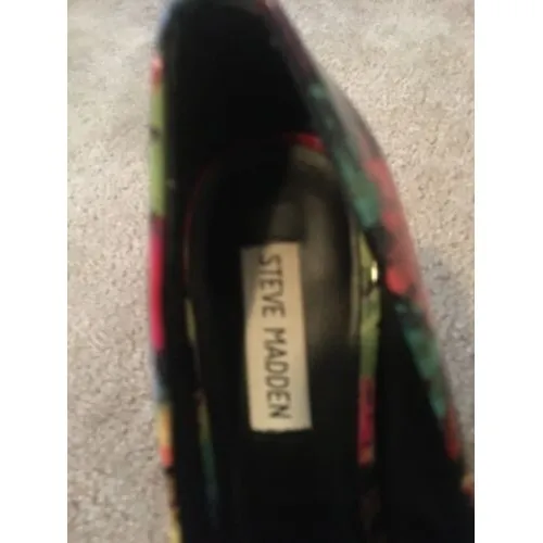 Steve Madden Women's Patent Faux Leather Colorful Floral Heels Pumps Size 9 - Image 4