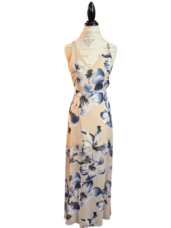 LUSH Long Ivory & Blue Floral Maxi Dress Sz S - Image 11