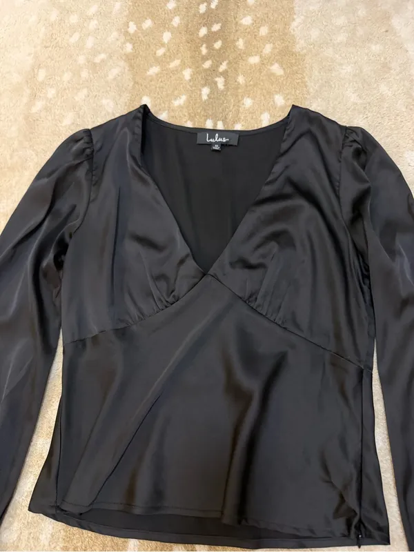 Lulus Black Satin Long Sleeve V Neck Blouse Top Size M Puff Sleeve Side Zip - Image 6