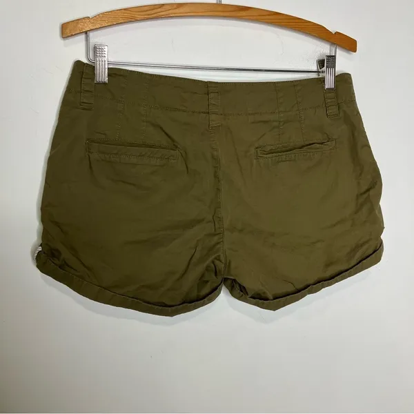 Nike cuffed shorts olive‎ green women’s size 8 casual summer neutral - Image 2