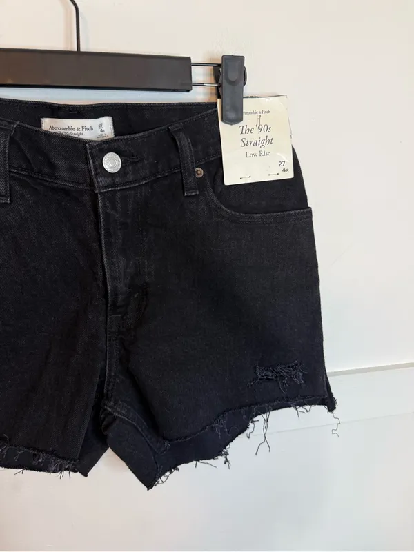 NWT Abercrombie & Fitch 90’s Straight Low Rise Black Denim Shorts - Image 6