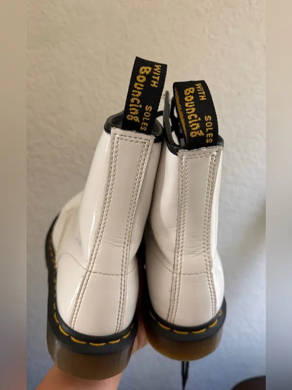 Dr. Martens 1460 White Patent Leather Boots - Womens Size 7 White Patent 8-Eye - Image 11