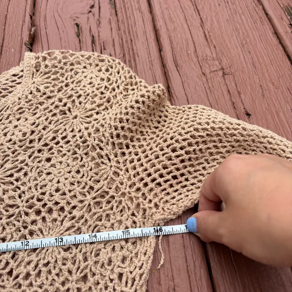 Boho crochet knit top size xs/s lightweight tan colored - Image 7