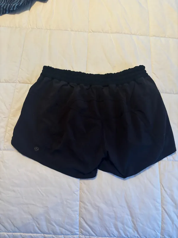 Lululemon size 10 black shorts  - Image 4
