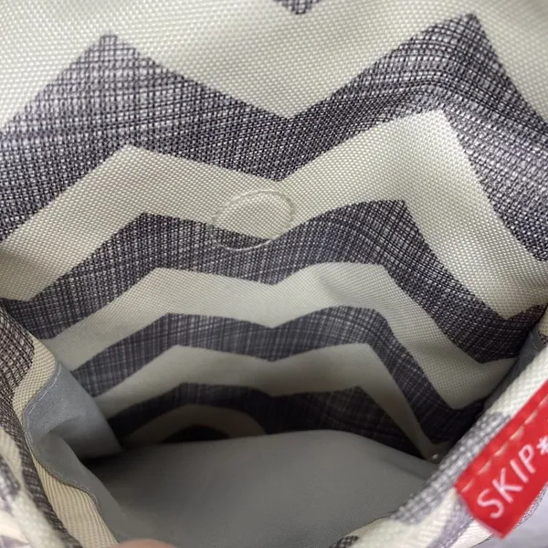 Skip Hop Duo Signature Carry All Diaper‎ Bag - Grey/White Chevron - Image 6