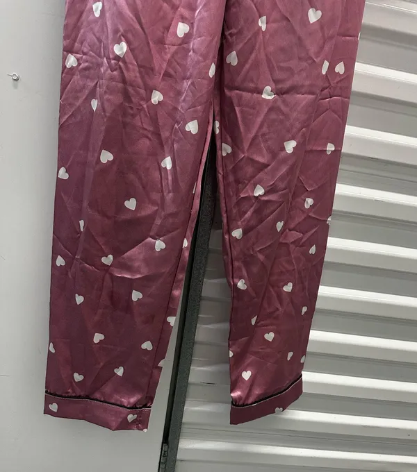 Silky pink pajama set with heart pattern. New Size M Size M - Image 6