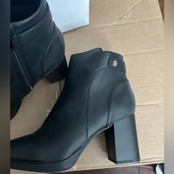Giani Bernini Women's Trumann Memory Foam Block Heel Dress Booties #9 - Image 4