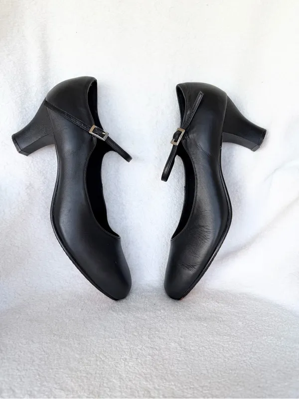 Capezio 2.5” Heel Character Shoes Black Women’s 10M– Gently Worn - Image 7