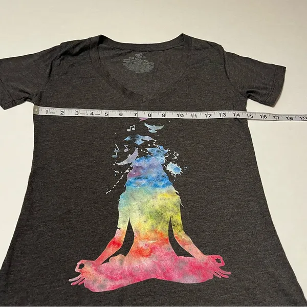 The Mountain Womens Size Small Grey Gray Short Sleeve Shirt Yoga‎ Zen Peaceful - Image 4