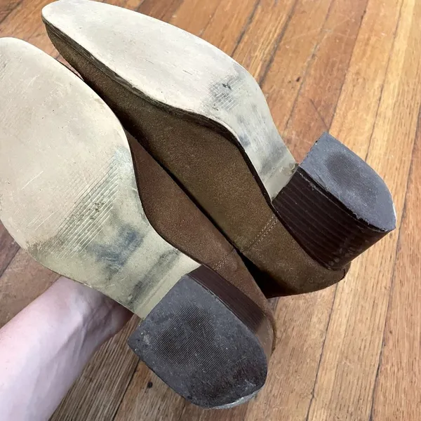 Brown heeled boots comfortable classic fall autumn style pointed toe slip on‎ Size 9 - Image 3