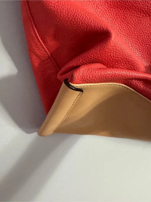 Isaac Mizrahi Pale Red and Tan Leather Tote - Image 10