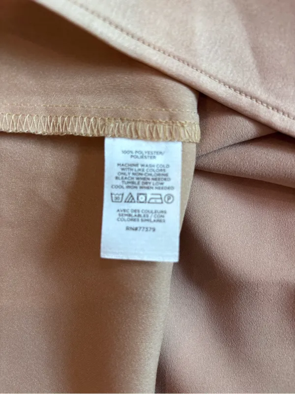 Ann Taylor Satin Cap Sleeve Shell Top in Beige/Gold size Medium NWT - Image 8