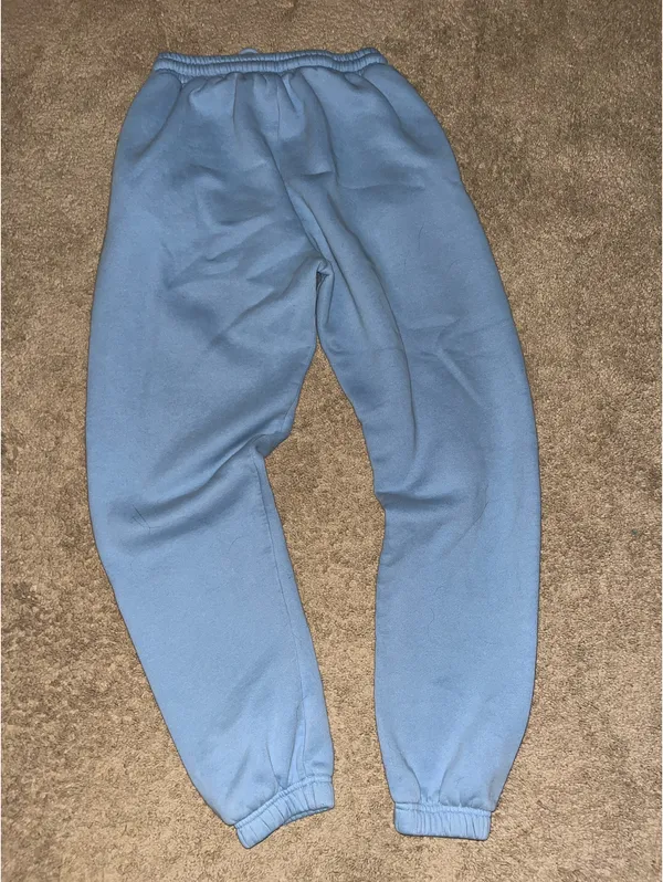 White fox comfort club matching set - Image 5