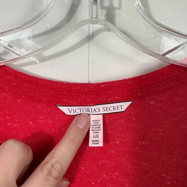 Victoria's Secret Red Henley Button 3/4 Sleeve Lightweight Lounge Top Large L - Image 3