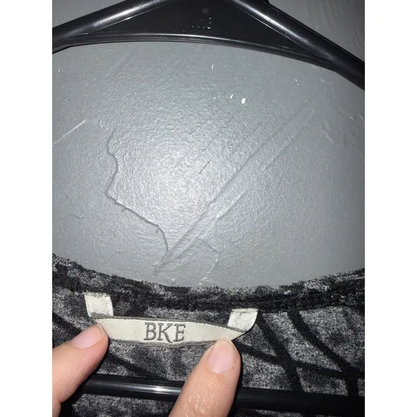 BKE Womens Long Sl Grunge Whimsigoth Web Metallic Silver‎ Black Scoop Top Large - Image 5