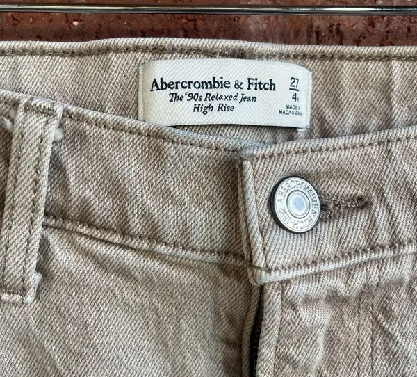 Abercrombie NWOT 90’s Relaxed Jean High Rise in “Oat” Size 4 - Image 8