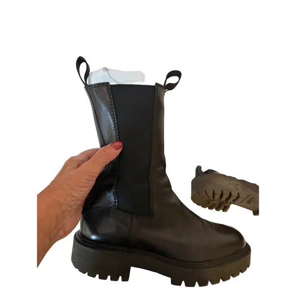 LAST Women Leather Boots 40 Black Rocky Chelsea Lug Sole Platform Pull On Edgy - Image 7