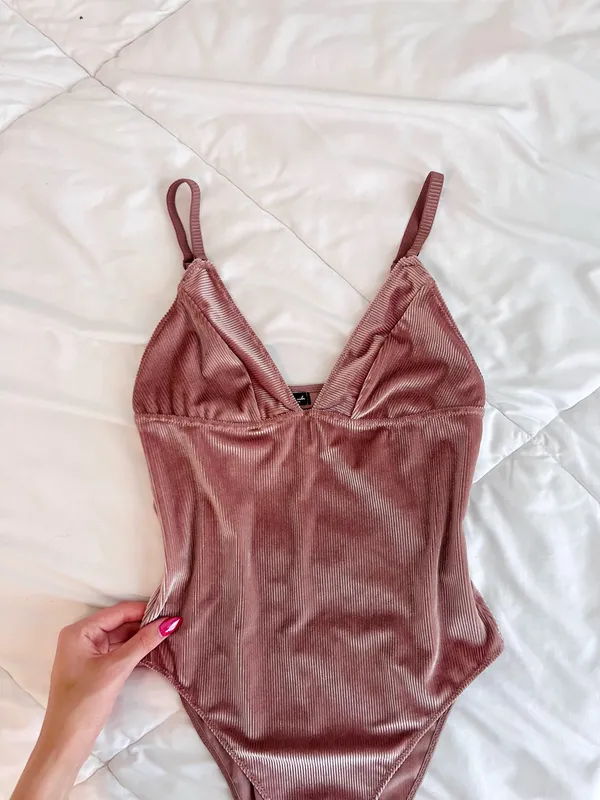 Urban Outfitters pink ribbed velvet bodysuit - Image 2