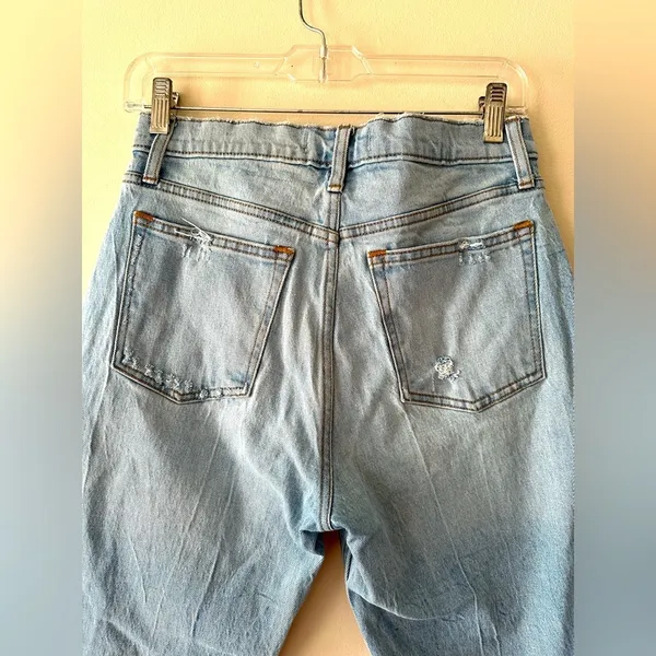 Abercrombie & Fitch 80s High Rise Mom Jeans Light Wash Waist 27” Ankle jeans - Image 4
