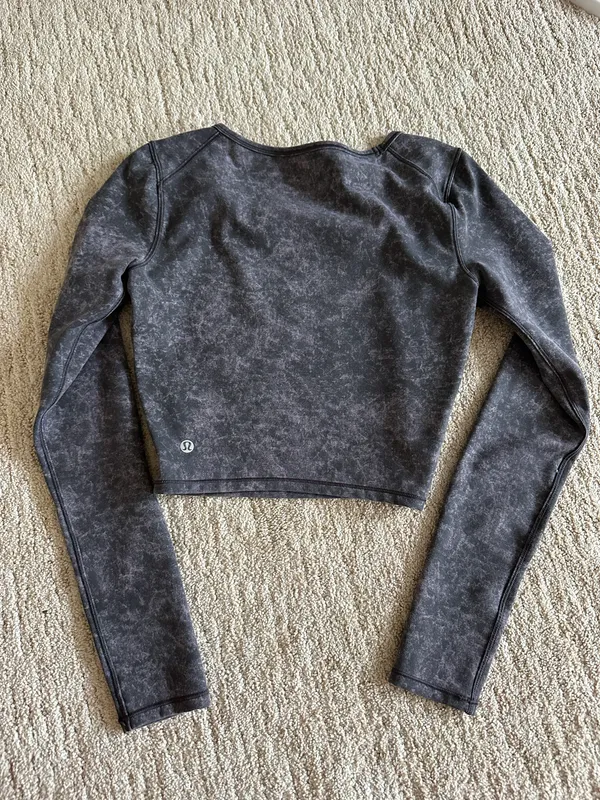 Lululemon Long Sleeve - Image 3